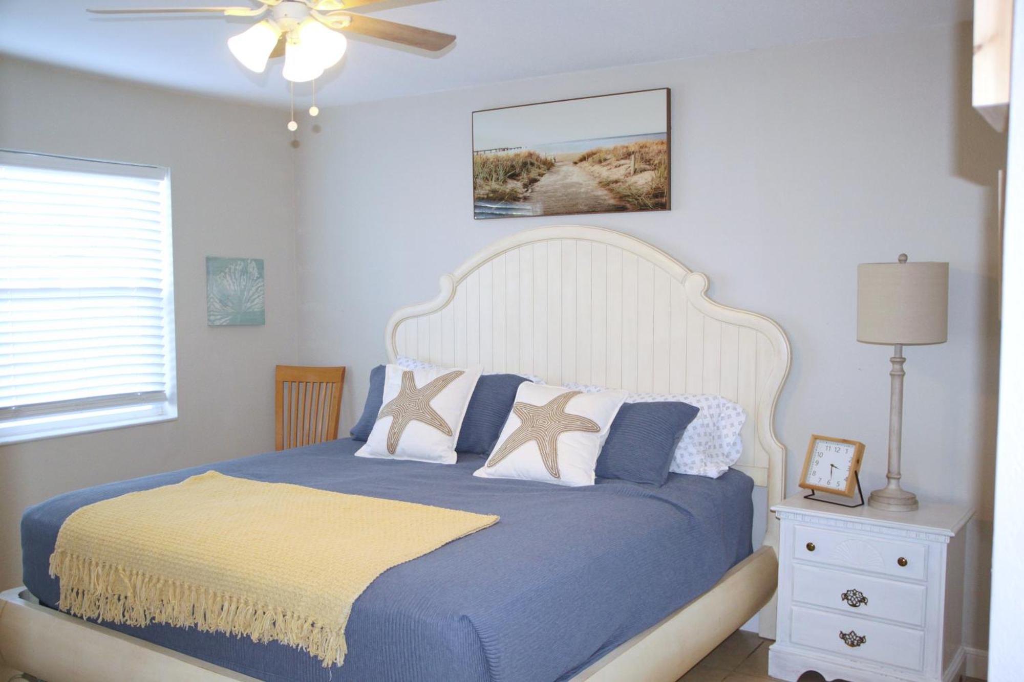 Naples Park Oasis - Cozy Two Bedroom Apartment المظهر الخارجي الصورة